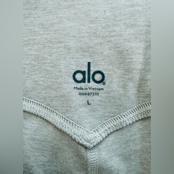 ALO Yoga Alosoft Women’s Lounge Leggings Heathered Oatmeal - Size Large - Picture 5 of 6